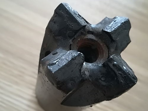 山东飞腾金属制品 反丝钎头专业制造商