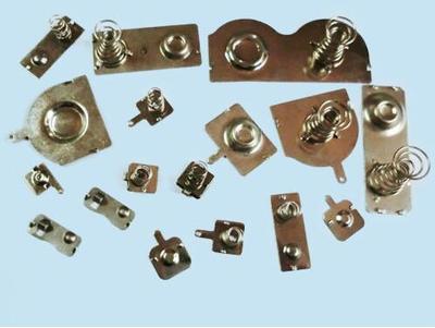 五金电池片单联片的焊脚焊盘 带孔与不带孔的对比与选择